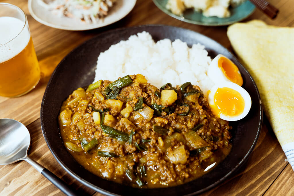 ニラとじゃがいものスパイスカレー Saunameshi